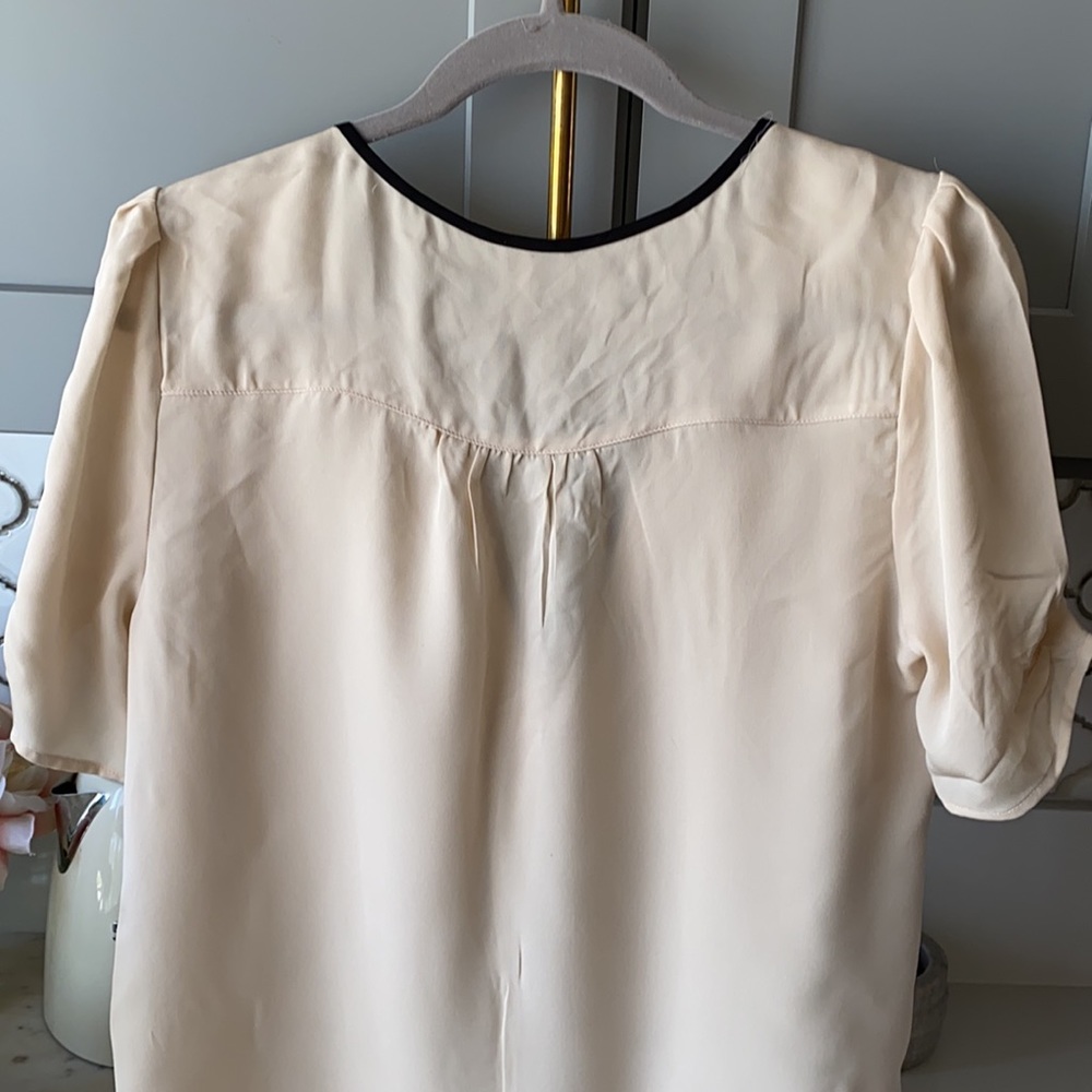❤️… Joie Casual Tie Bow Blouse - Picture 3 of 3
